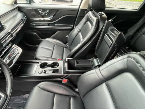 Used 2023 Lincoln Corsair AWD image 30