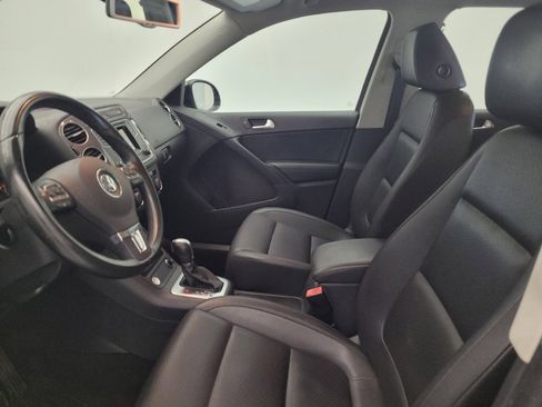 Used 2016 Volkswagen Tiguan S FWD image 17