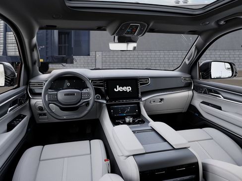 New 2026 Jeep Grand Wagoneer Summit w/ Premium Group III AWD/4WD image 15
