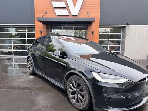 Used 2022 Tesla Model X Plaid AWD/4WD image 2