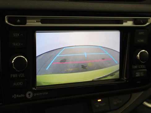 Used 2015 Toyota Prius C Four FWD image 32