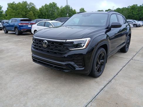 New 2026 Volkswagen Atlas Cross Sport SEL R-Line AWD/4WD image 1
