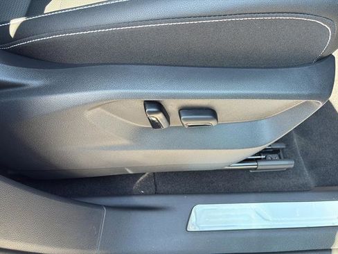 New 2026 Volkswagen Atlas SEL image 9