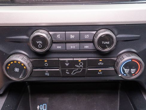 Used 2023 Ford F350 XLT w/ 360-Degree Camera Package AWD/4WD image 23