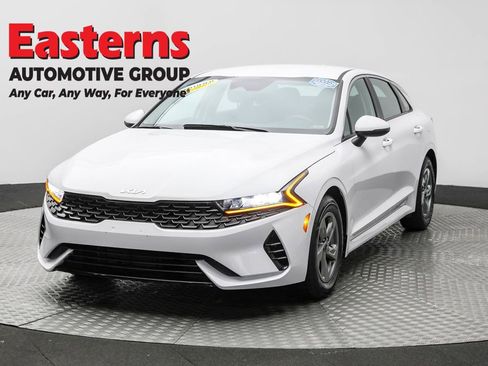 Used 2023 Kia K5 LXS image 1