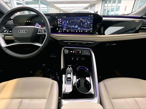 Certified 2025 Audi Q5 Premium w/ Convenience Package image 13