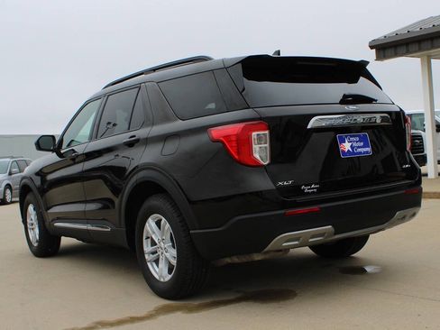 Used 2023 Ford Explorer XLT image 7