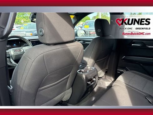 Used 2025 GMC Acadia Elevation AWD/4WD image 32