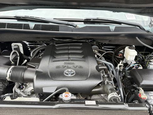 Used 2020 Toyota Tundra Platinum RWD image 34