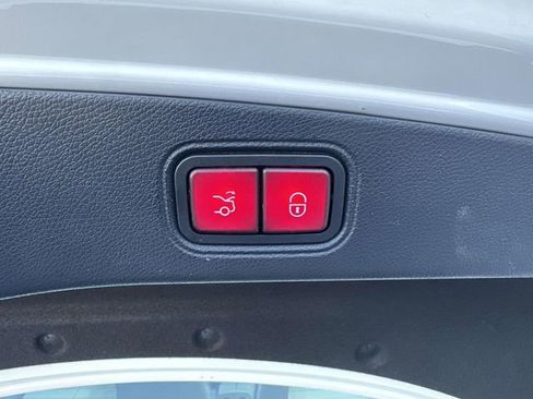 Used 2022 Mercedes-Benz E 450 4MATIC Coupe image 25