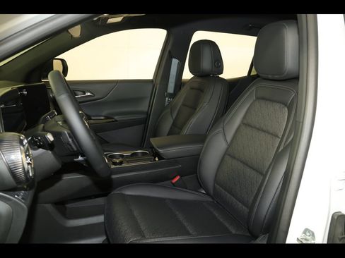 Used 2026 Chevrolet Equinox LT w/ Convenience Package II image 21