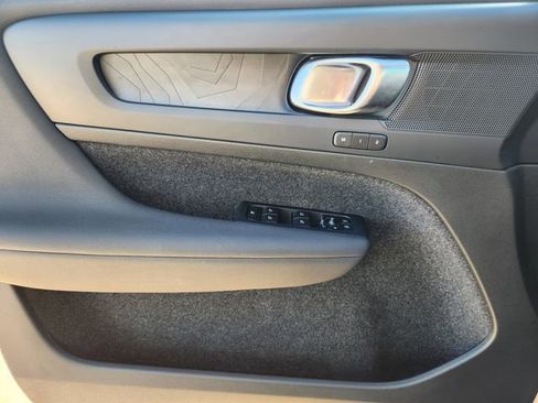 Used 2024 Volvo XC40 Recharge Plus w/ Protection Package Premier image 28