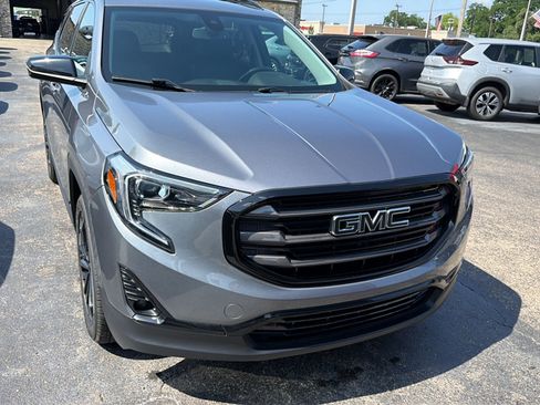 Used 2020 GMC Terrain SLT w/ Preferred Package AWD/4WD image 2