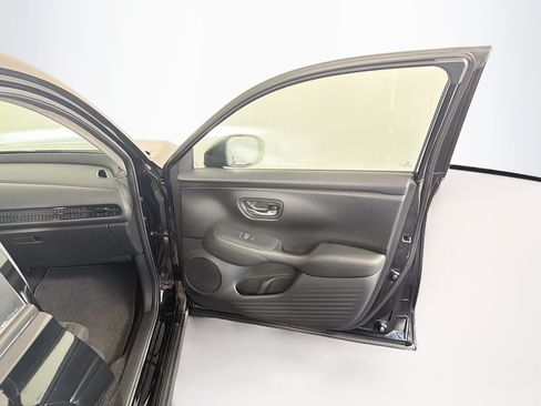 Used 2024 Honda HR-V LX image 30