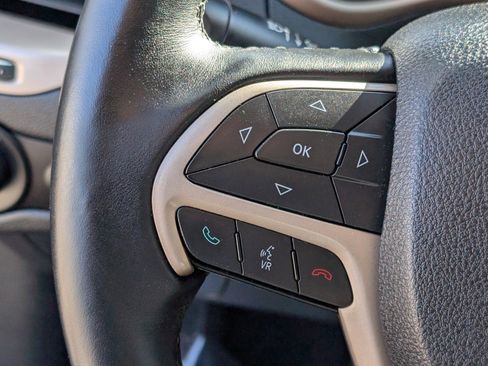 Used 2017 Jeep Cherokee Altitude image 29