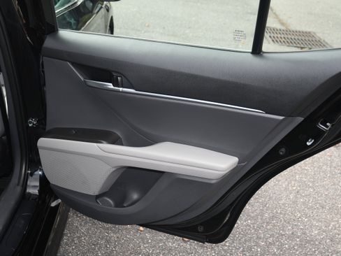 Certified 2024 Toyota Camry SE image 18