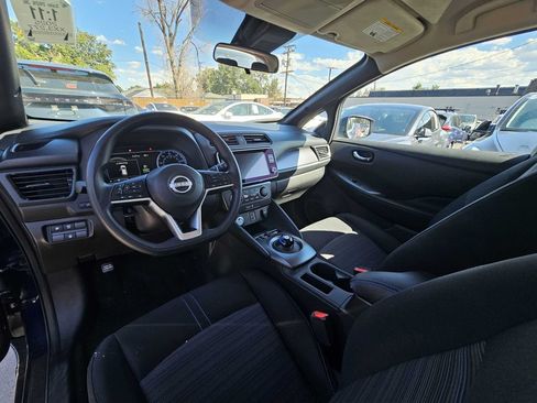 Used 2025 Nissan Leaf S FWD image 3