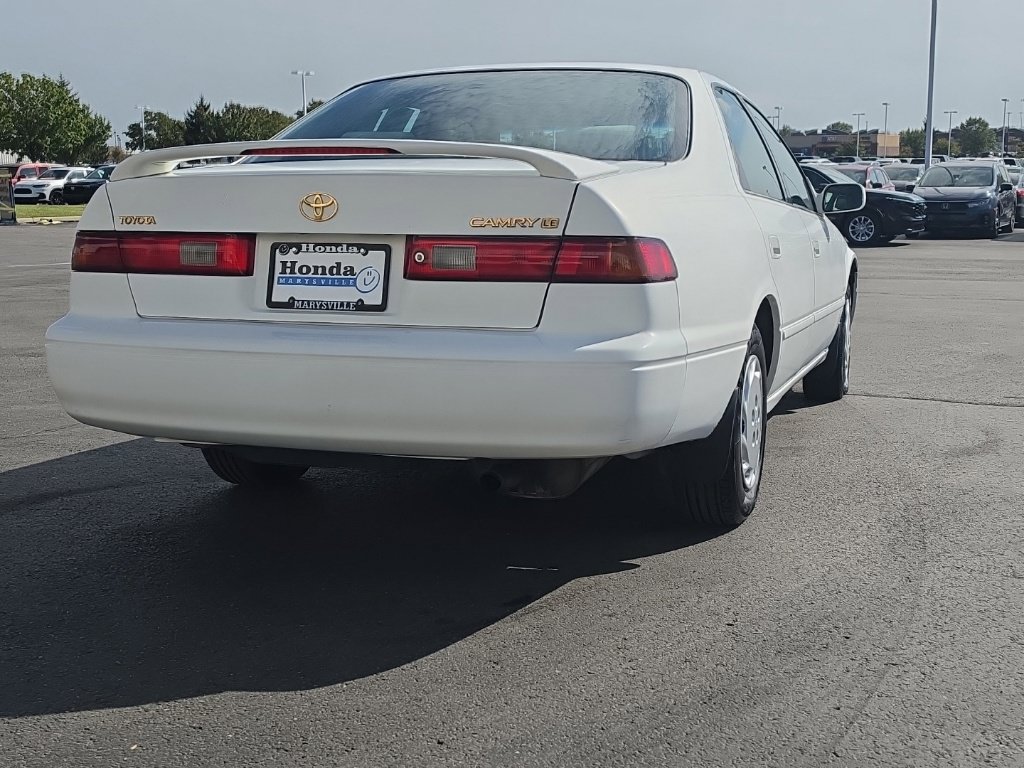 Used 1999 Toyota Camry LE FWD image 8