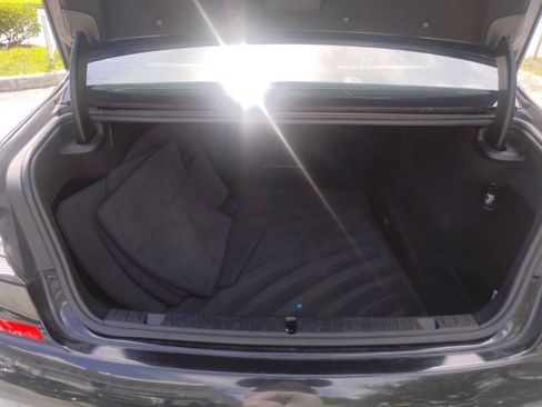 Used 2016 BMW 750i image 40