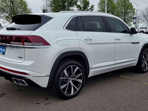 Used 2025 Volkswagen Atlas Cross Sport SEL Premium R-Line AWD/4WD image 8
