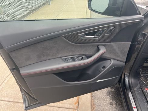 Used 2021 Audi RS Q8 image 44