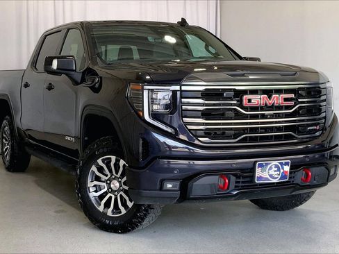 Used 2023 GMC Sierra 1500 AT4 w/ AT4 Premium Package AWD/4WD image 34