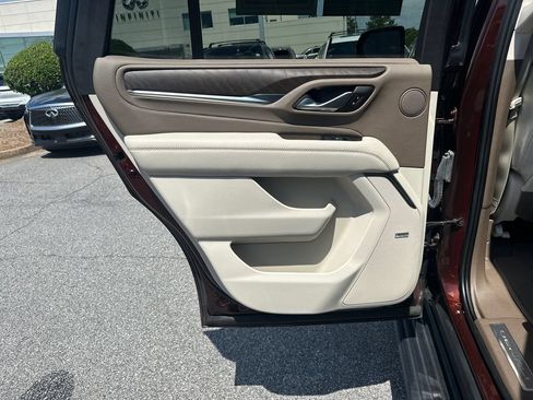 Used 2022 GMC Yukon Denali RWD image 18