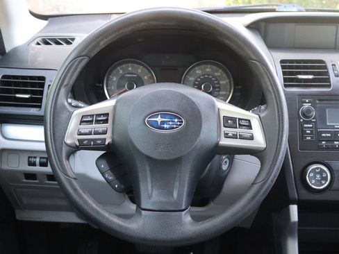 Used 2015 Subaru Forester 2.5i Premium AWD/4WD image 18