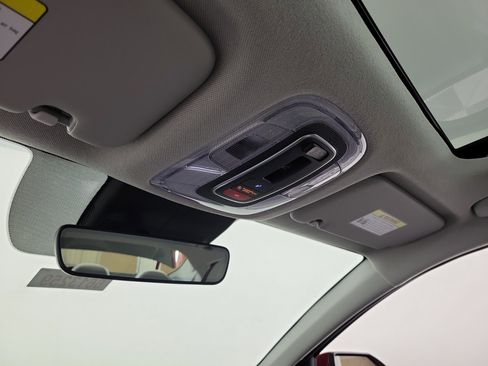 New 2025 Hyundai Elantra Limited image 19