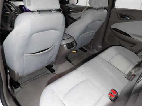 Used 2022 Chevrolet Malibu LT FWD image 9