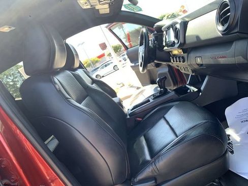 Used 2017 Toyota Tacoma TRD Pro AWD/4WD image 14