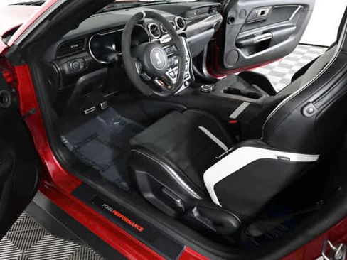 Used 2021 Ford Mustang Shelby GT500 w/ Technology Package image 16