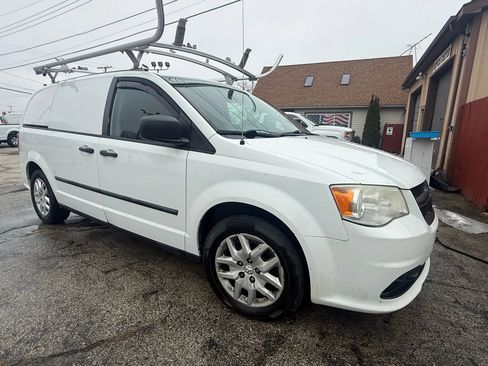 Used 2014 RAM C/V Tradesman image 3