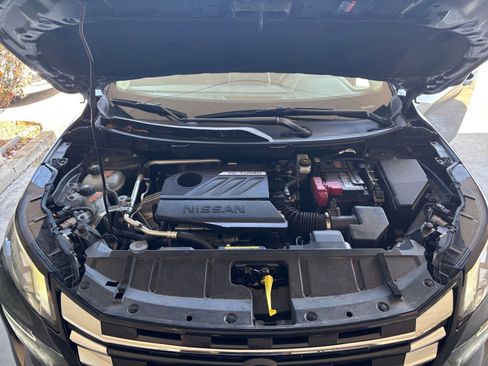 Used 2025 Nissan Rogue SV AWD/4WD image 34
