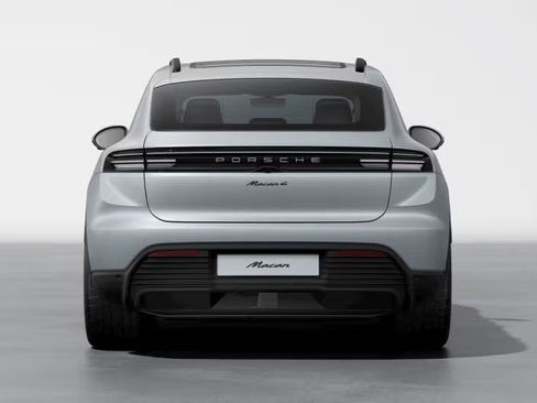 New 2026 Porsche Macan 4 Electric image 6