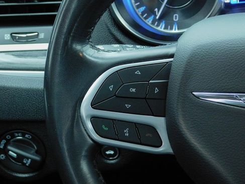 Used 2021 Chrysler 300 Touring L image 17