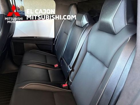 Used 2024 Tesla Cybertruck AWD Crew Cab image 12