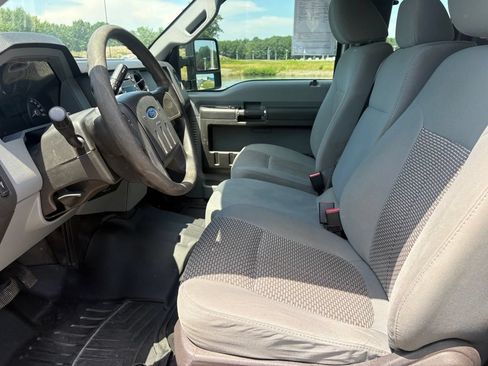 Used 2012 Ford F250 XL w/ PWR Equipment Group AWD/4WD image 5
