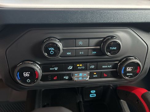 New 2025 Ford Bronco Heritage Edition image 29