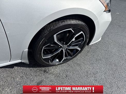 New 2025 Nissan Altima 2.5 SR w/ SR Premium Package image 22
