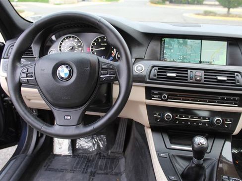 Used 2013 BMW 550i w/ M-Sport Package image 17