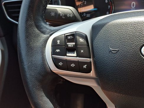 Certified 2023 Ford Explorer XLT w/ Equipment Group 202A AWD/4WD image 22