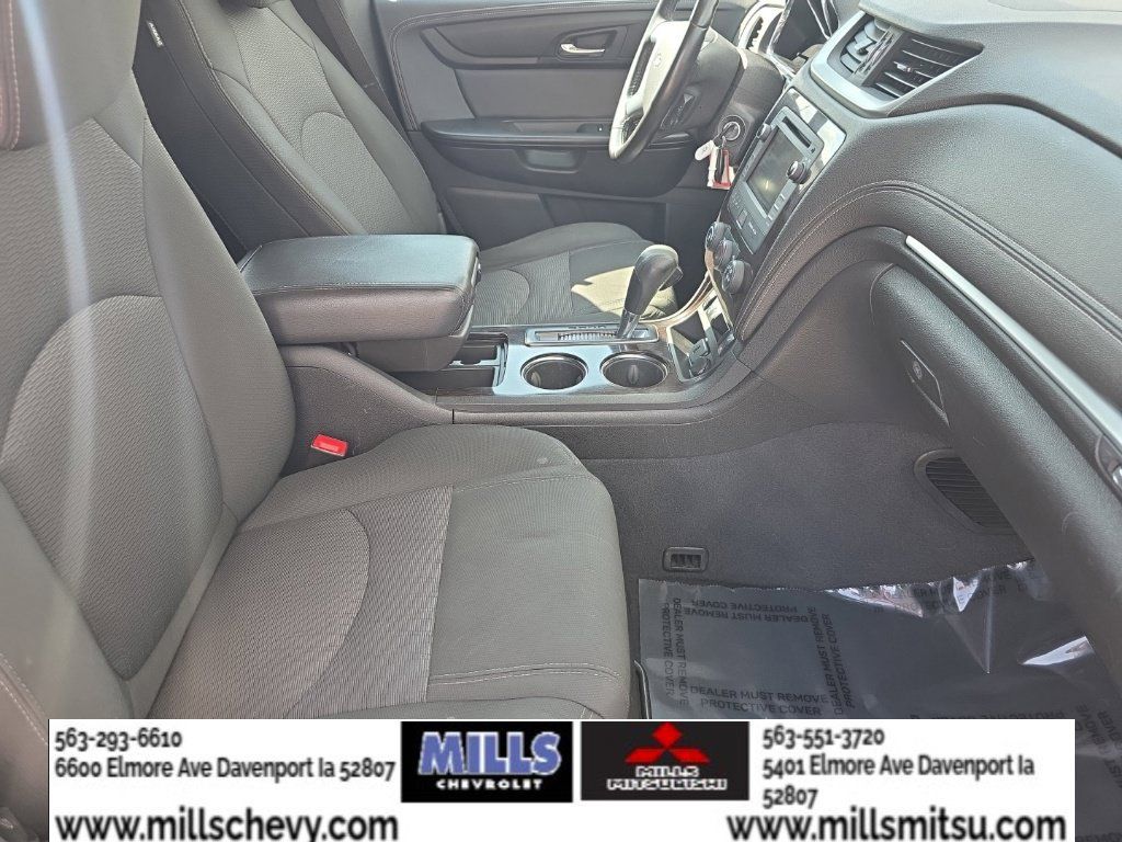 Used 2017 Chevrolet Traverse LT FWD image 22