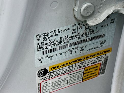 Used 2024 Ford Expedition XLT image 12