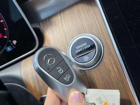 Used 2025 Mercedes-Benz C 300 Sedan image 15