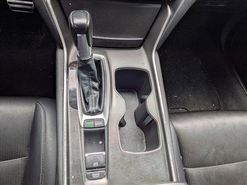 Used 2019 Honda Accord Sport image 13