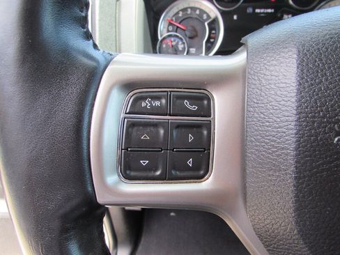 Used 2016 RAM 3500 Laramie w/ Convenience Group AWD/4WD image 9