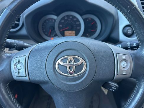 Used 2007 Toyota RAV4 Limited AWD/4WD image 18