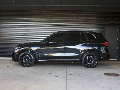 Used 2025 BMW X5 M Competition w/ Executive Package image 2