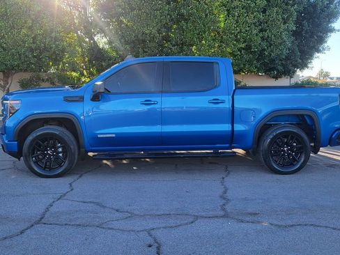 Used 2022 GMC Sierra 1500 Elevation w/ LPO, Elevation Black Package image 5